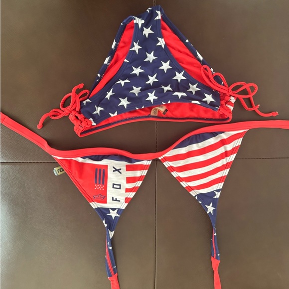 FOX Red and Blue Star Apparel - Picture 2 of 3